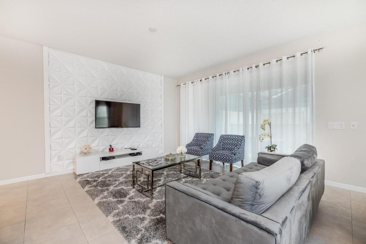 Solara Resort Townhome, 15 Minutes From Disney Кіссіммі Екстер'єр фото